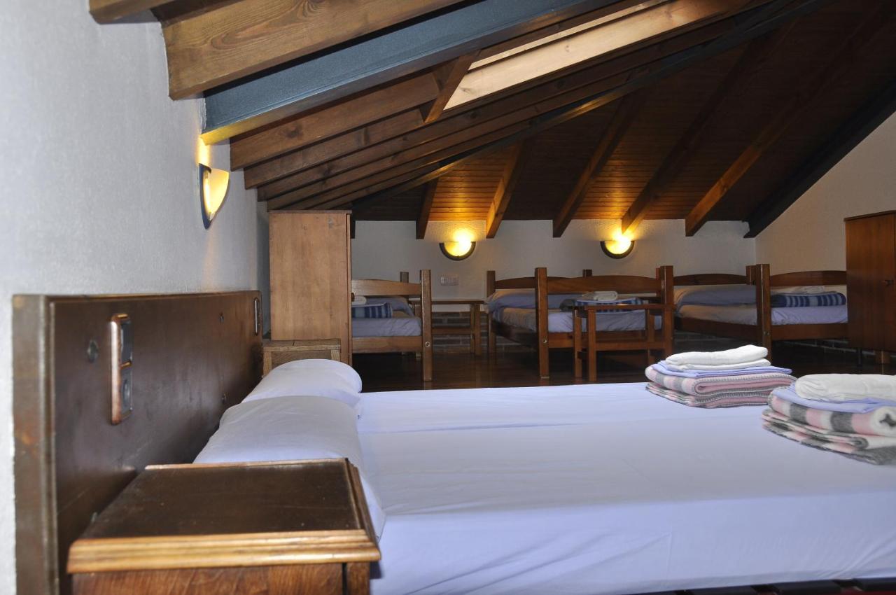 Casa De La Montana Albergue Turistico Avín Kamer foto