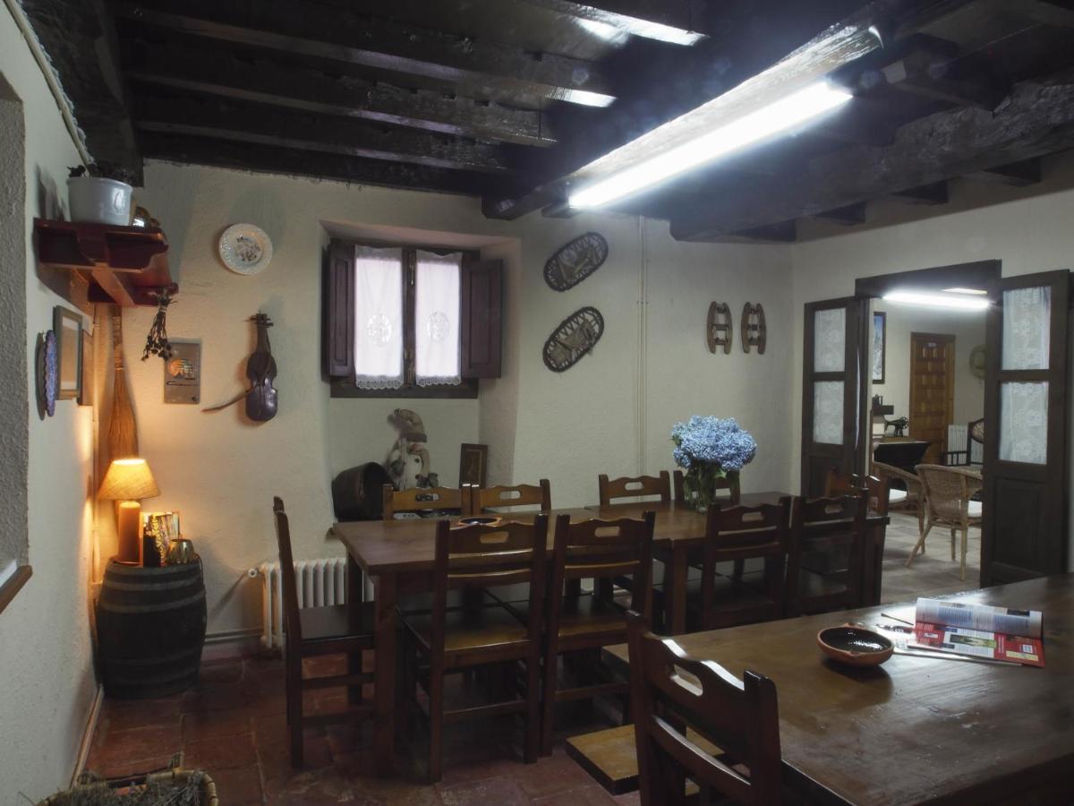 Casa De La Montana Albergue Turistico Avín Buitenkant foto